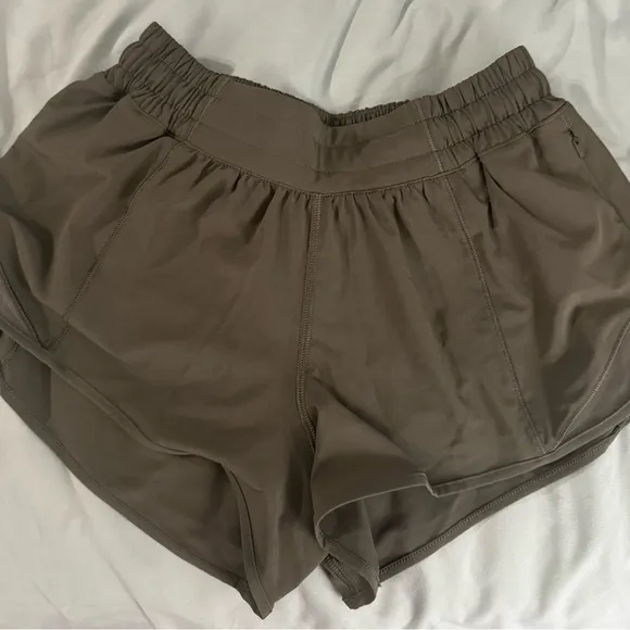 Army green Lululemon Hotty Hot shorts 2.5 NWOT