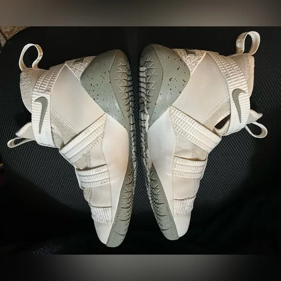 Boys Lebrun James Sneakers