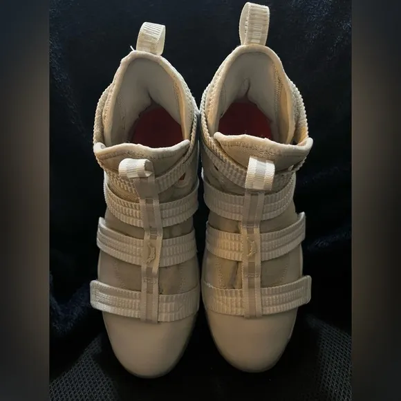 Boys Lebrun James Sneakers