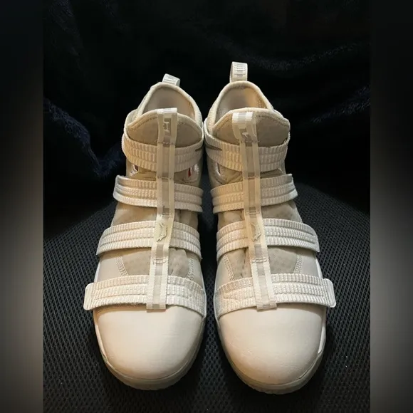 Boys Lebrun James Sneakers