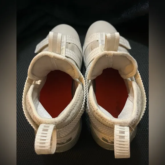 Boys Lebrun James Sneakers