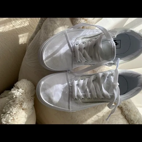 Girls White‎ Vans Sneakers Size 3