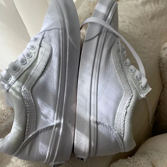 Girls White‎ Vans Sneakers Size 3