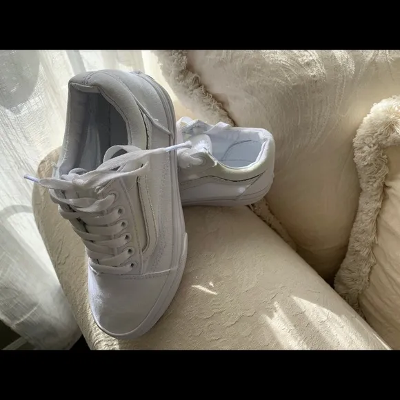 Girls White‎ Vans Sneakers Size 3