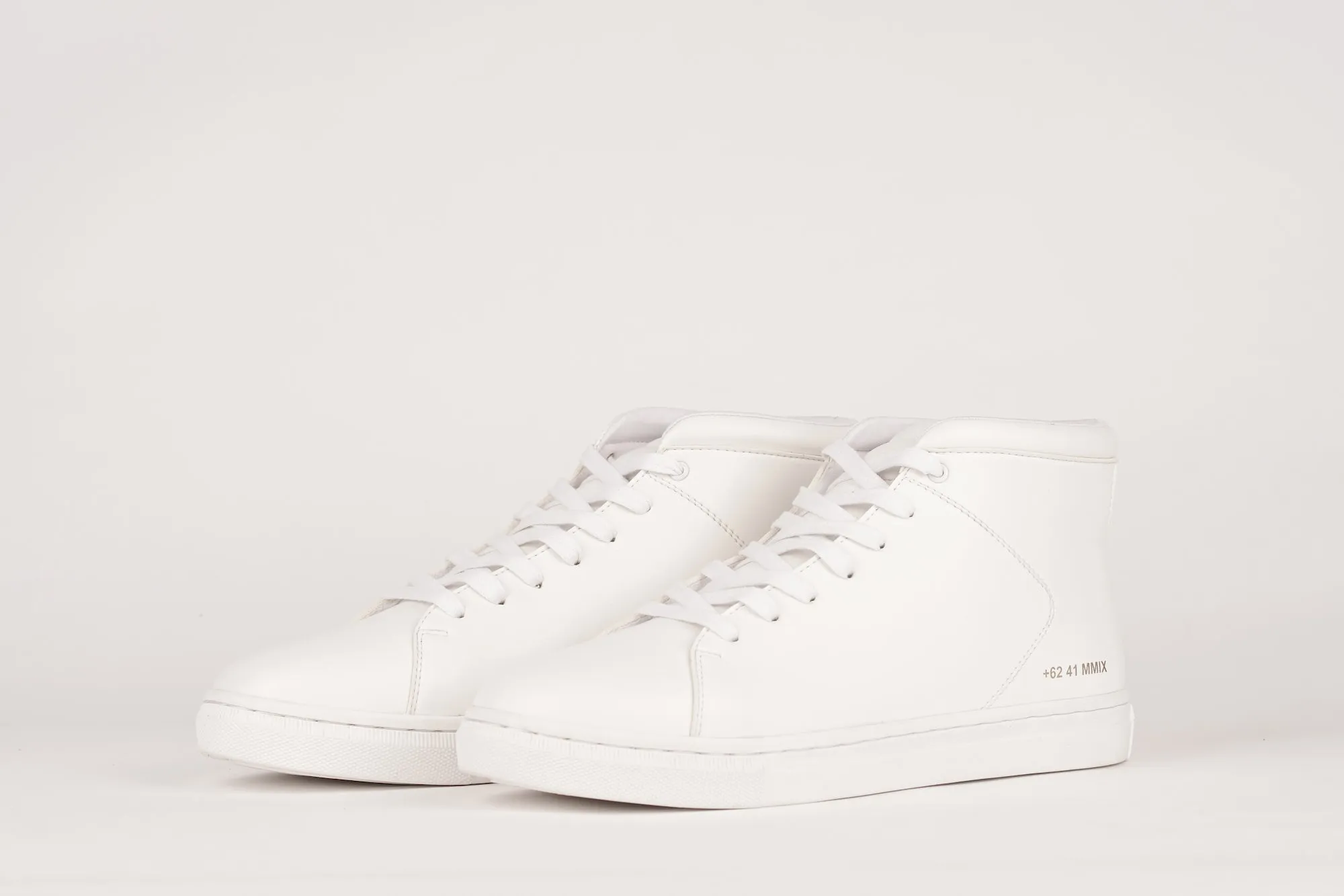 MAH-01 | TRIPLE WHITE | MEN