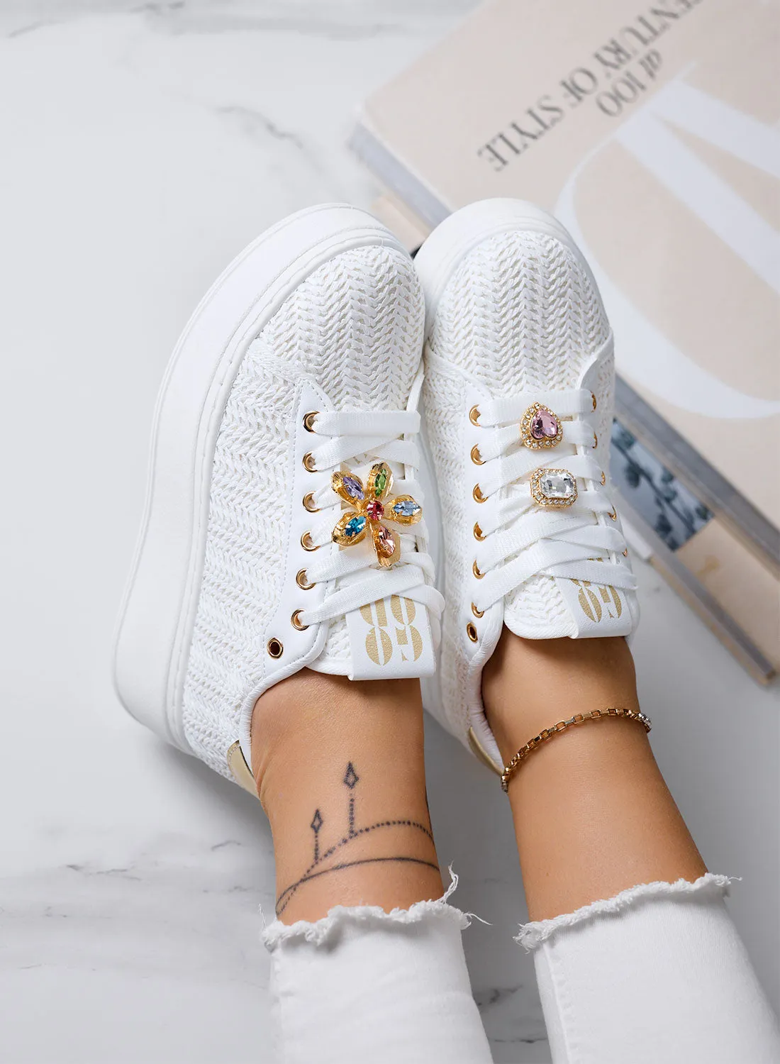 MARISA - Sneakers bianche platform  con applicazione gioiello