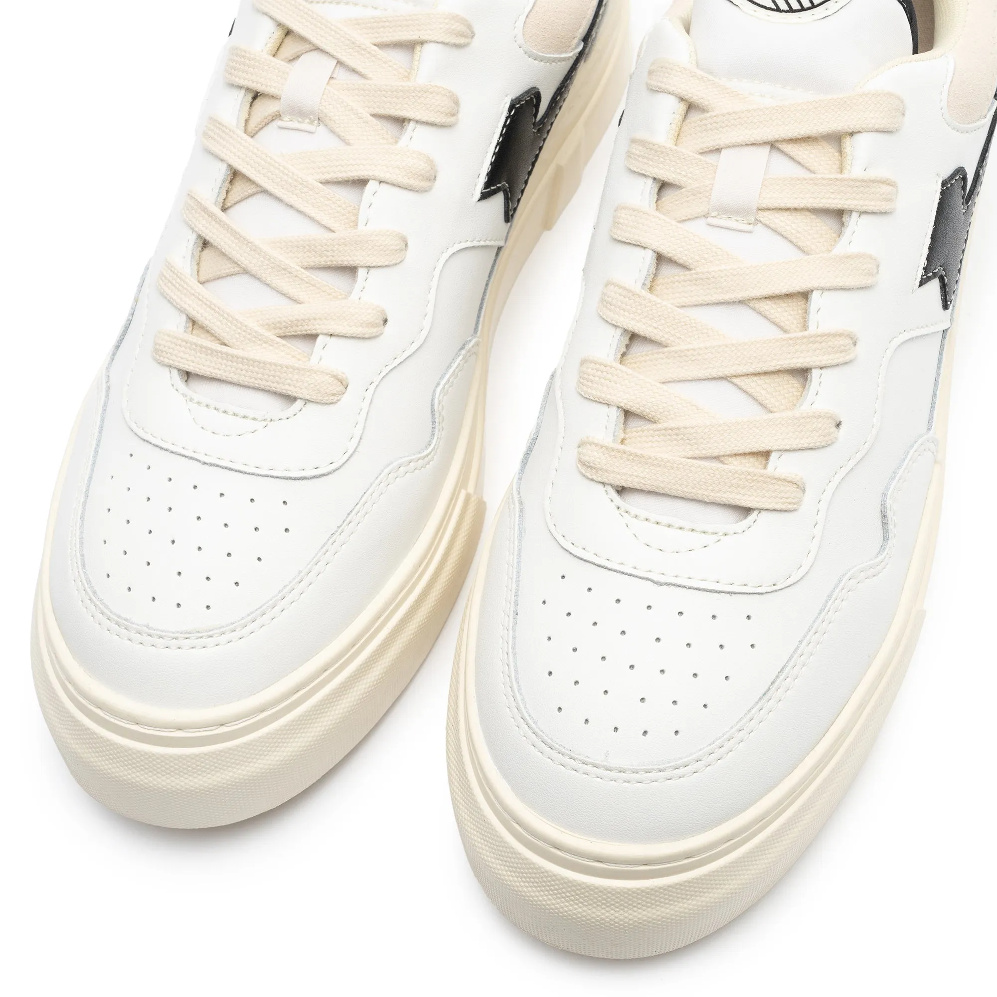 Pearl S-Strike White YA23510